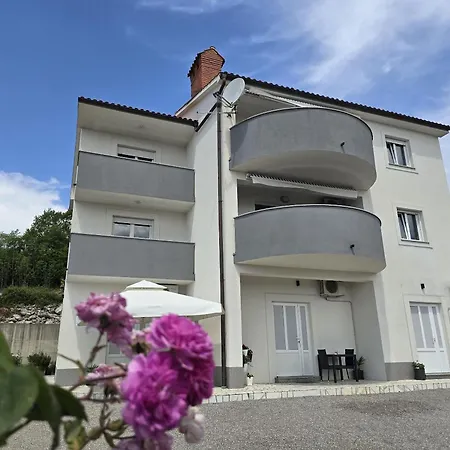 Letica Apartament *