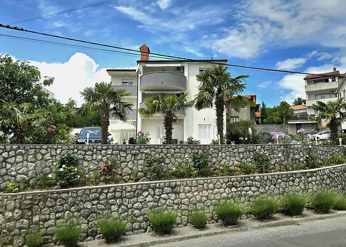 Appartement Letica *